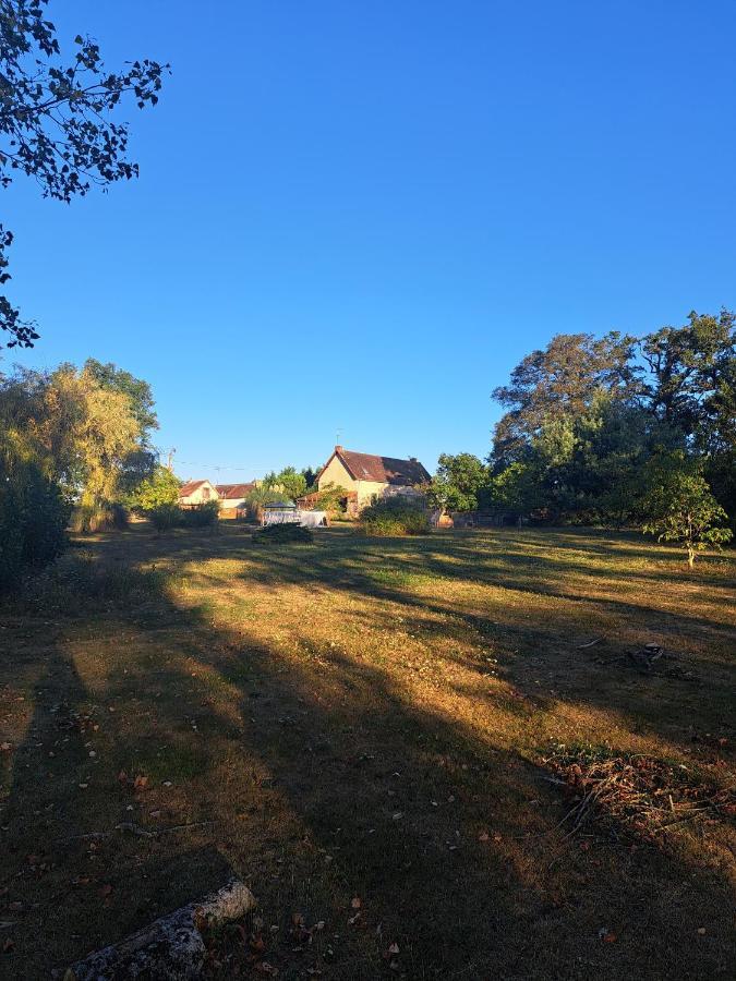 Chez Nous Bed & Breakfast Brigueuil-le-Chantre Exterior photo